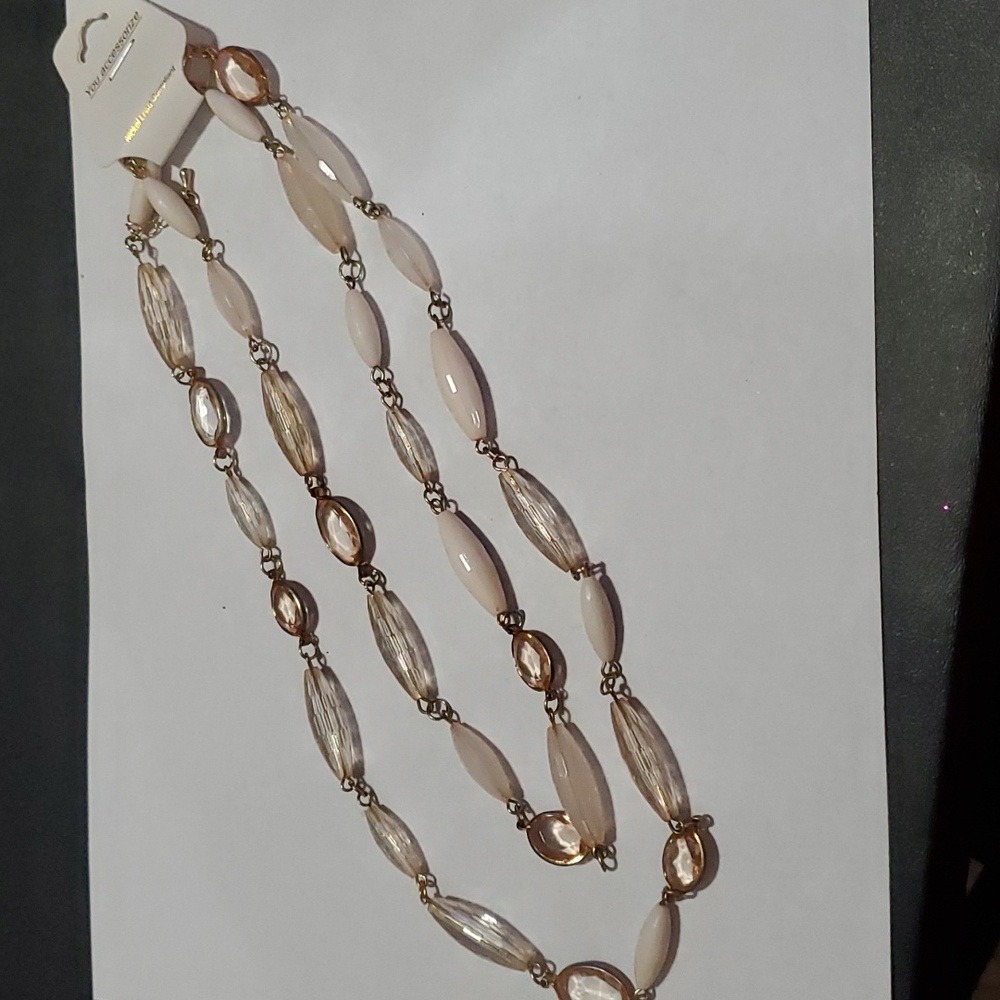 Pink stone bead necklace